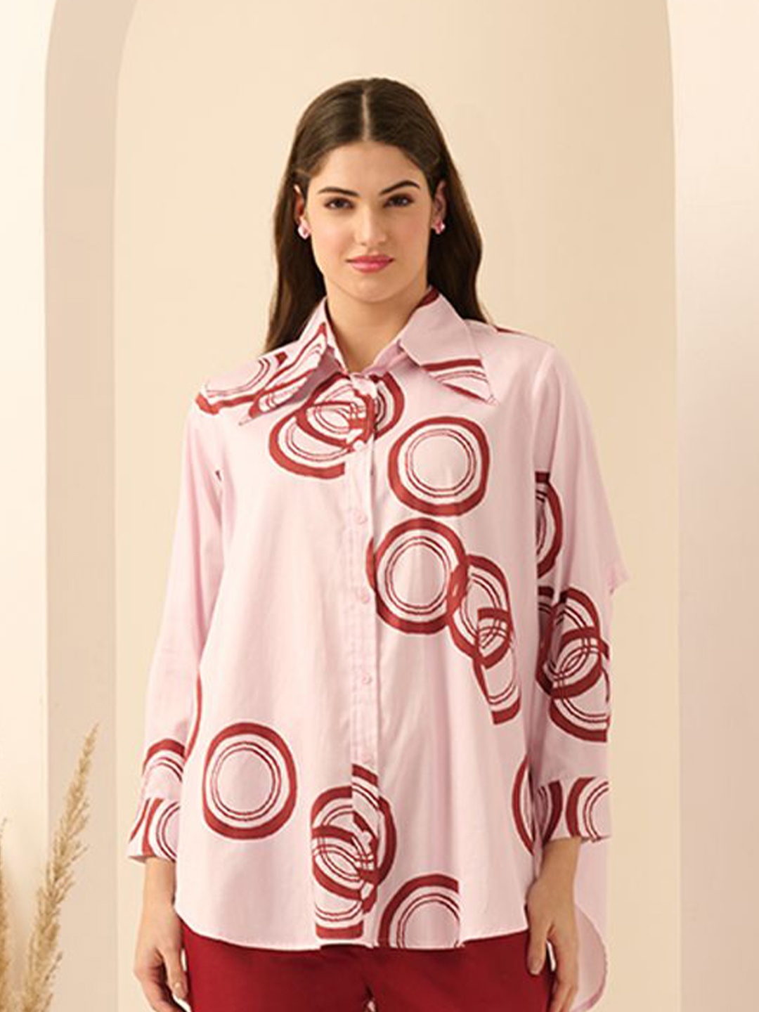 First Resort by Ramola Bachchan Women Comfort Oversized Fit Geometric Printed Cotton Shirt, Pink
First Resort by Ramola Bachchan Women Comfort Oversized Fit Geometric Printed Cotton Shirt, Pink