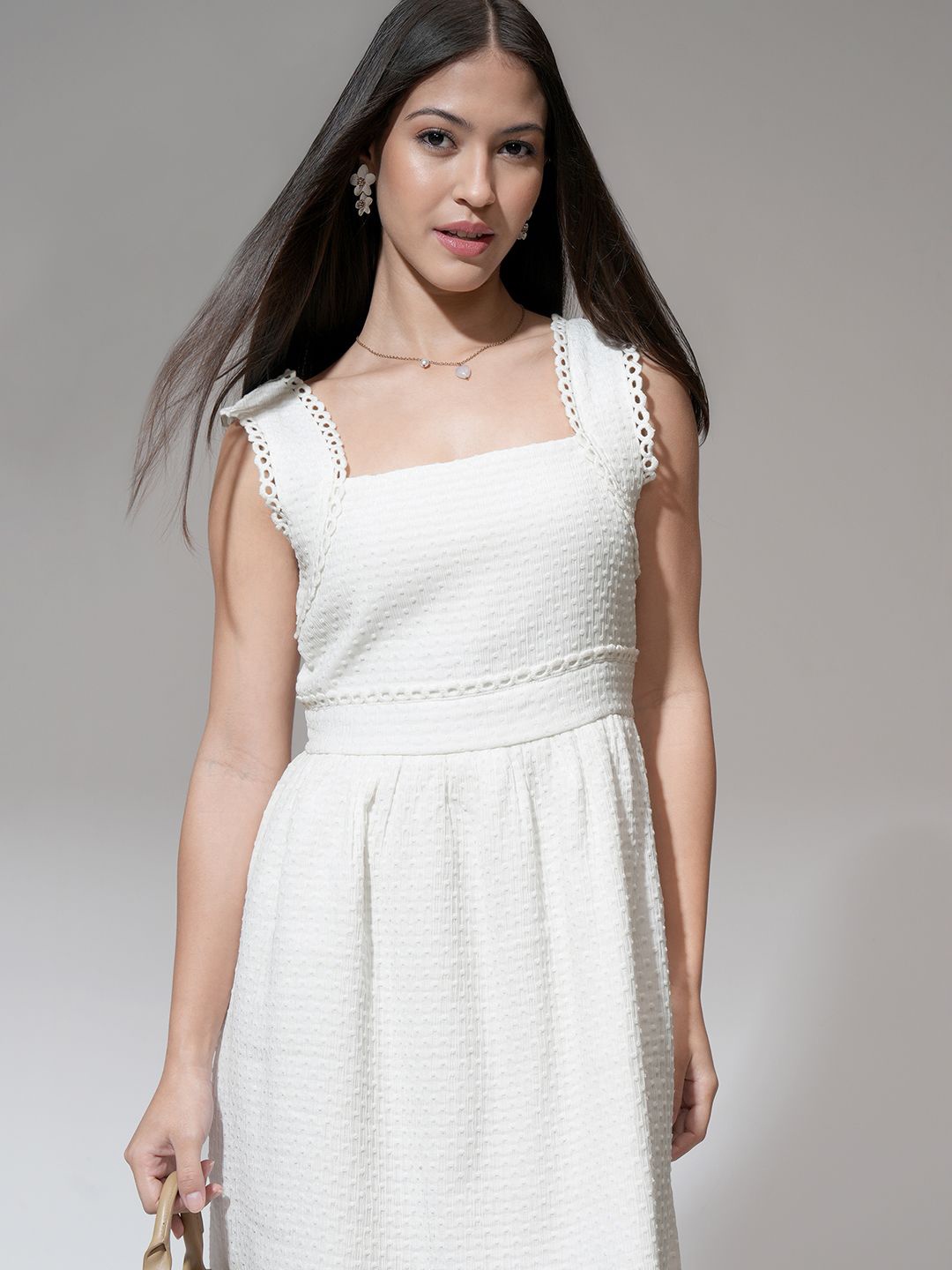 ESPYR By Tokyo Talkies Women Square Neck Self Design Fit & Flare Above Knee Dress, White
ESPYR By Tokyo Talkies Women Square Neck Self Design Fit & Flare Above Knee Dress, White