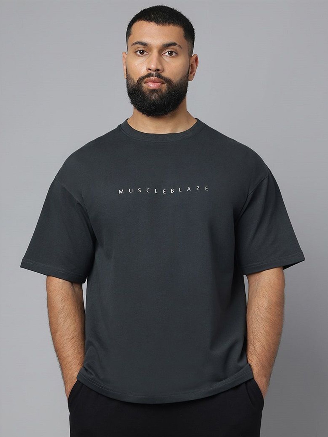 MuscleBlaze Unisex Typography Printed Round Neck Cotton Relaxed Fit T-shirt, Charcoal
MuscleBlaze Unisex Typography Printed Round Neck Cotton Relaxed Fit T-shirt, Charcoal