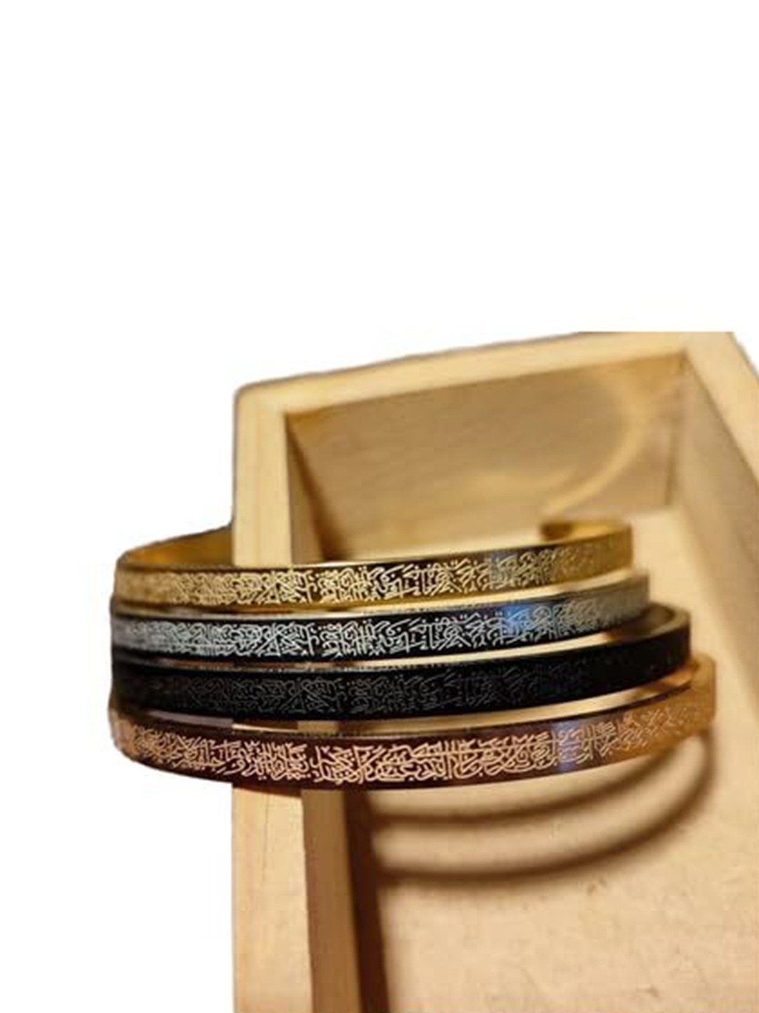 Peoplejewl Unisex 18KT Gold-Plated Stainless Steel Ayatul Kursi Cuff Bracelet, Silver
Peoplejewl Unisex 18KT Gold-Plated Stainless Steel Ayatul Kursi Cuff Bracelet, Silver