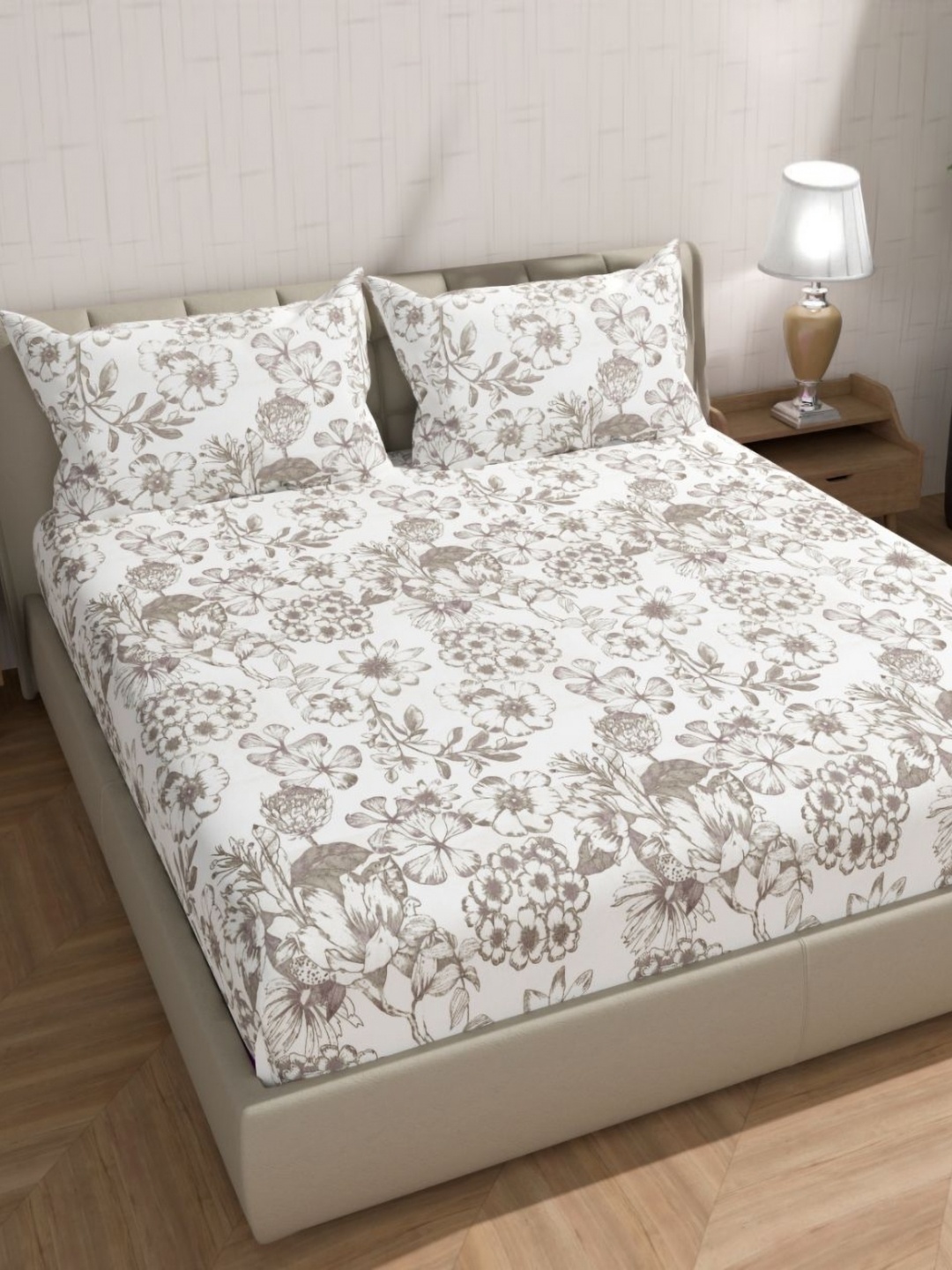 Florida Beige & White Floral Printed 300 TC Cotton Queen Bedsheet Set 2.28 m x 2.45 m
Florida Beige & White Floral Printed 300 TC Cotton Queen Bedsheet Set 2.28 m x 2.45 m