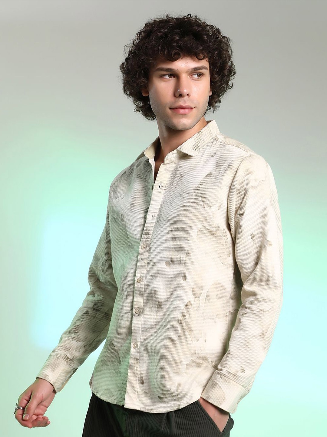 Campus Sutra Men Comfort Fit Spread Collar Abstract Printed Cotton Casual Shirt, Beige
Campus Sutra Men Comfort Fit Spread Collar Abstract Printed Cotton Casual Shirt, Beige