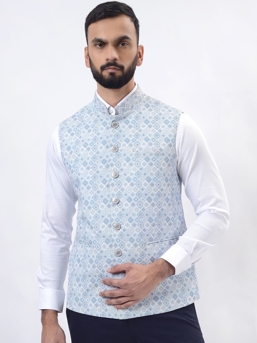 Greenfibre Men Mandarin Collar Geometric Printed Woollen Casual Tailored Jacket, Blue
Greenfibre Men Mandarin Collar Geometric Printed Woollen Casual Tailored Jacket, Blue