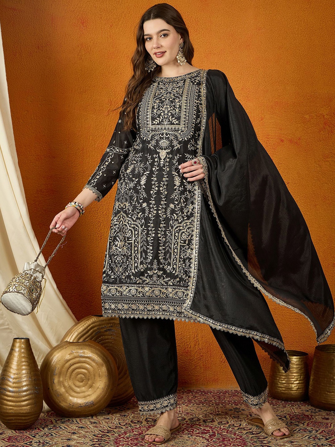 Miss Ethnik Ethnic Motifs Embroidered Straight Kurta With Trouser And Dupatta, Black
Miss Ethnik Ethnic Motifs Embroidered Straight Kurta With Trouser And Dupatta, Black