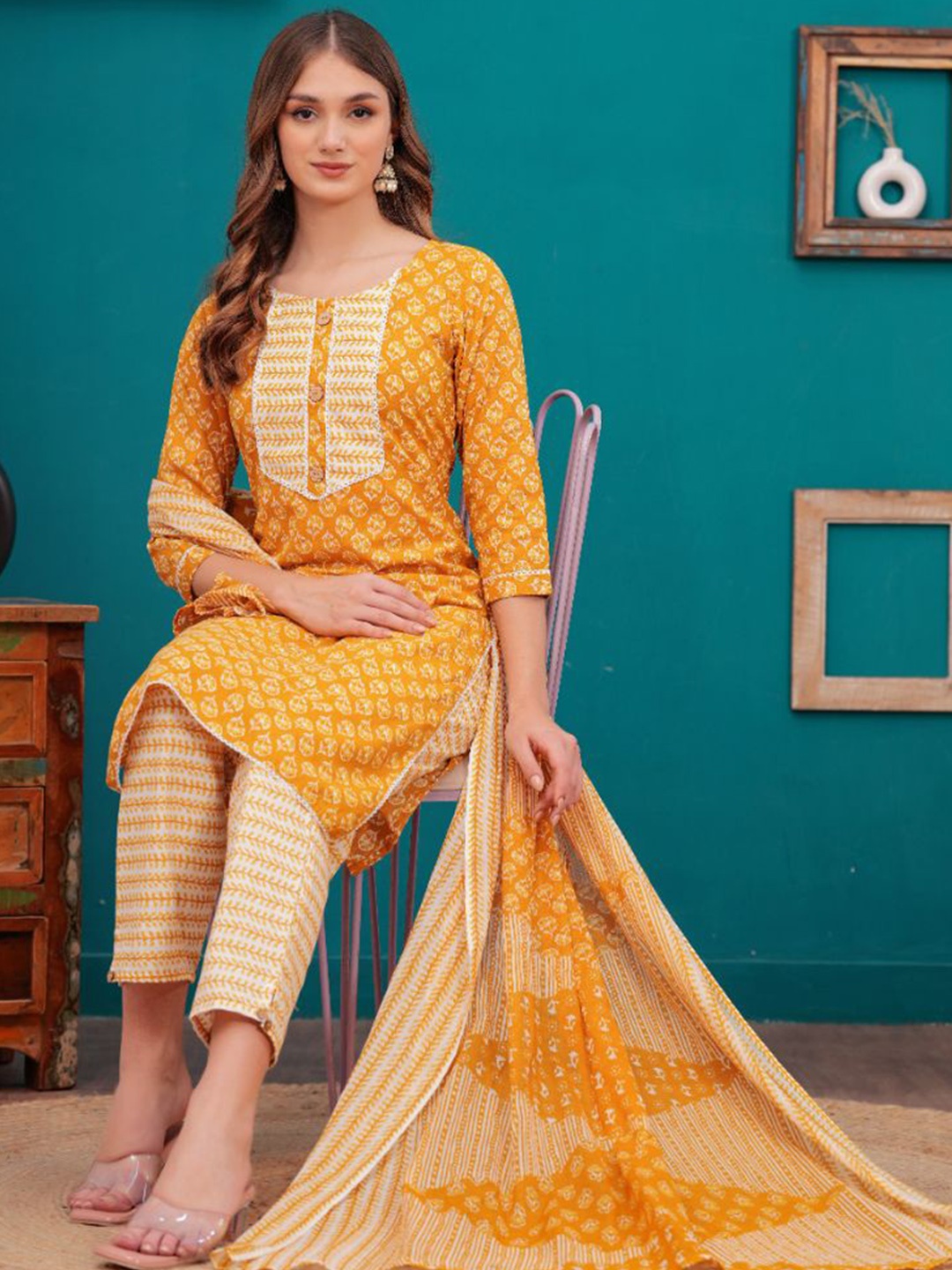 HIGHLIGHT FASHION EXPORT Floral Printed Pure Cotton Straight Kurta With Trousers & Dupatta, Yellow
HIGHLIGHT FASHION EXPORT Floral Printed Pure Cotton Straight Kurta With Trousers & Dupatta, Yellow