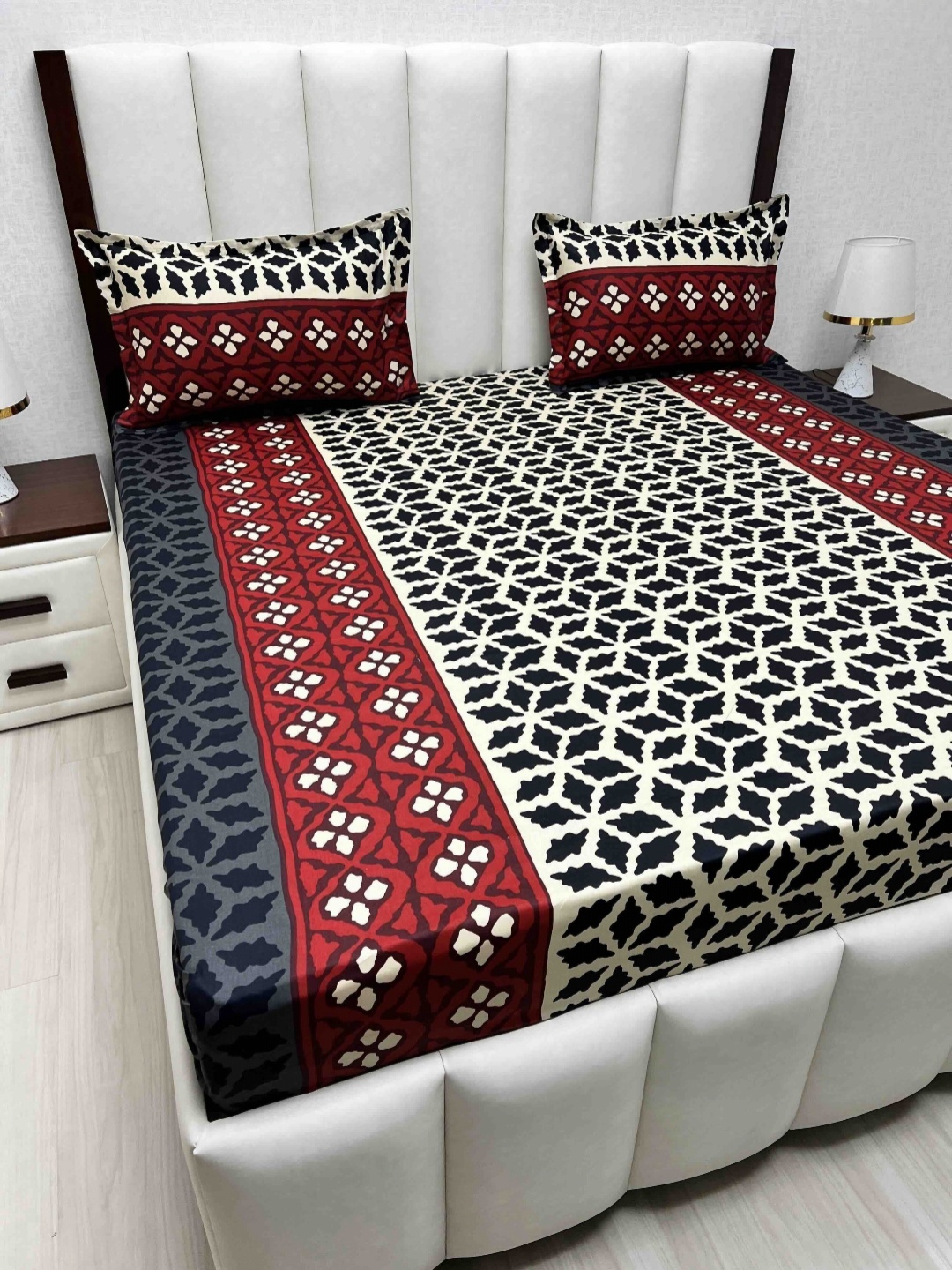Pure Decor Velar Sib Red Geometric Printed Cotton 350 TC King Bedsheet Set 2.74 x 2.74 m
Pure Decor Velar Sib Red Geometric Printed Cotton 350 TC King Bedsheet Set 2.74 x 2.74 m