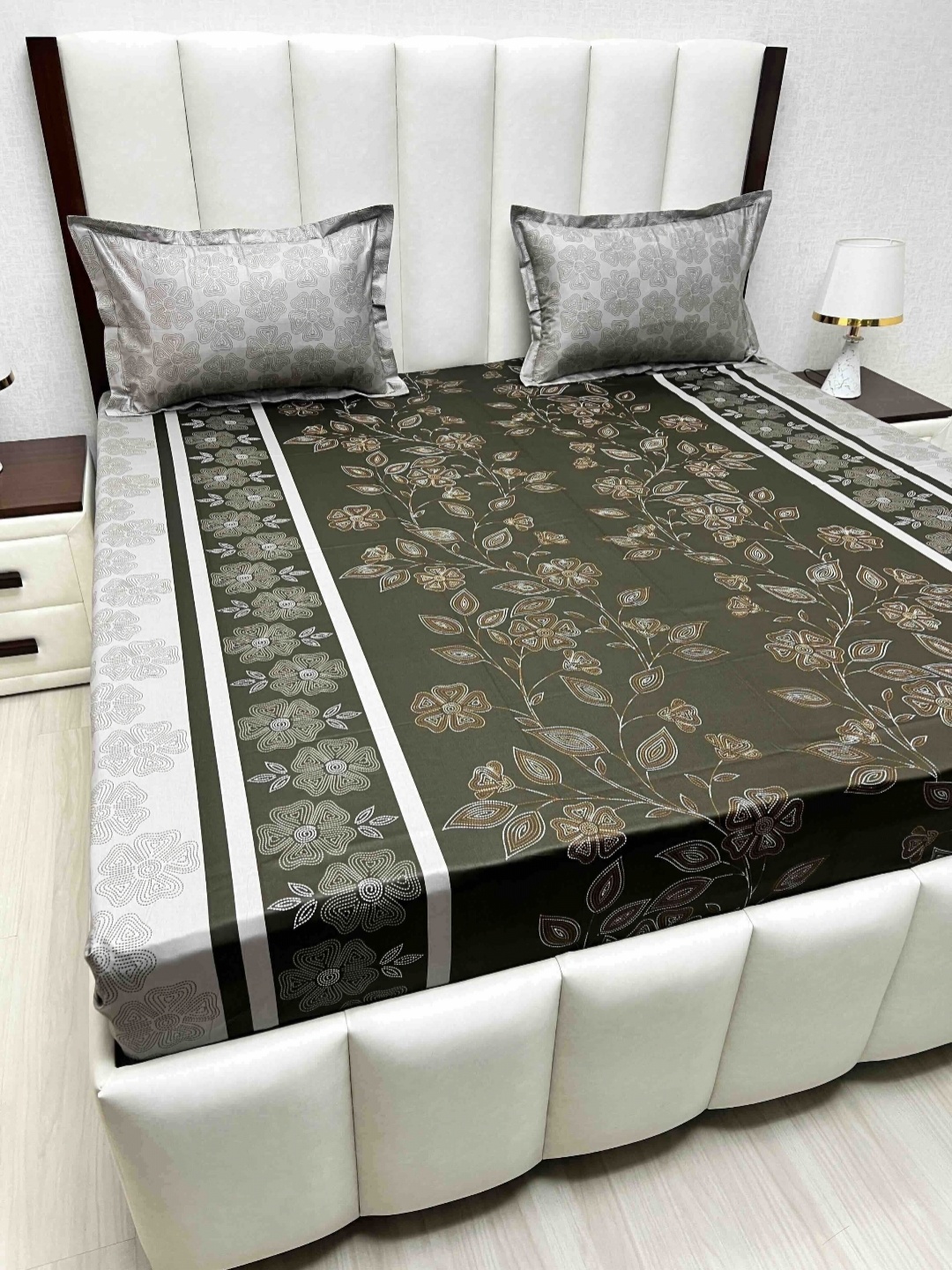 Pure Decor Velar Sib Brown Floral Printed Cotton 380 TC King Bedsheet Set 2.74 x 2.74 m
Pure Decor Velar Sib Brown Floral Printed Cotton 380 TC King Bedsheet Set 2.74 x 2.74 m