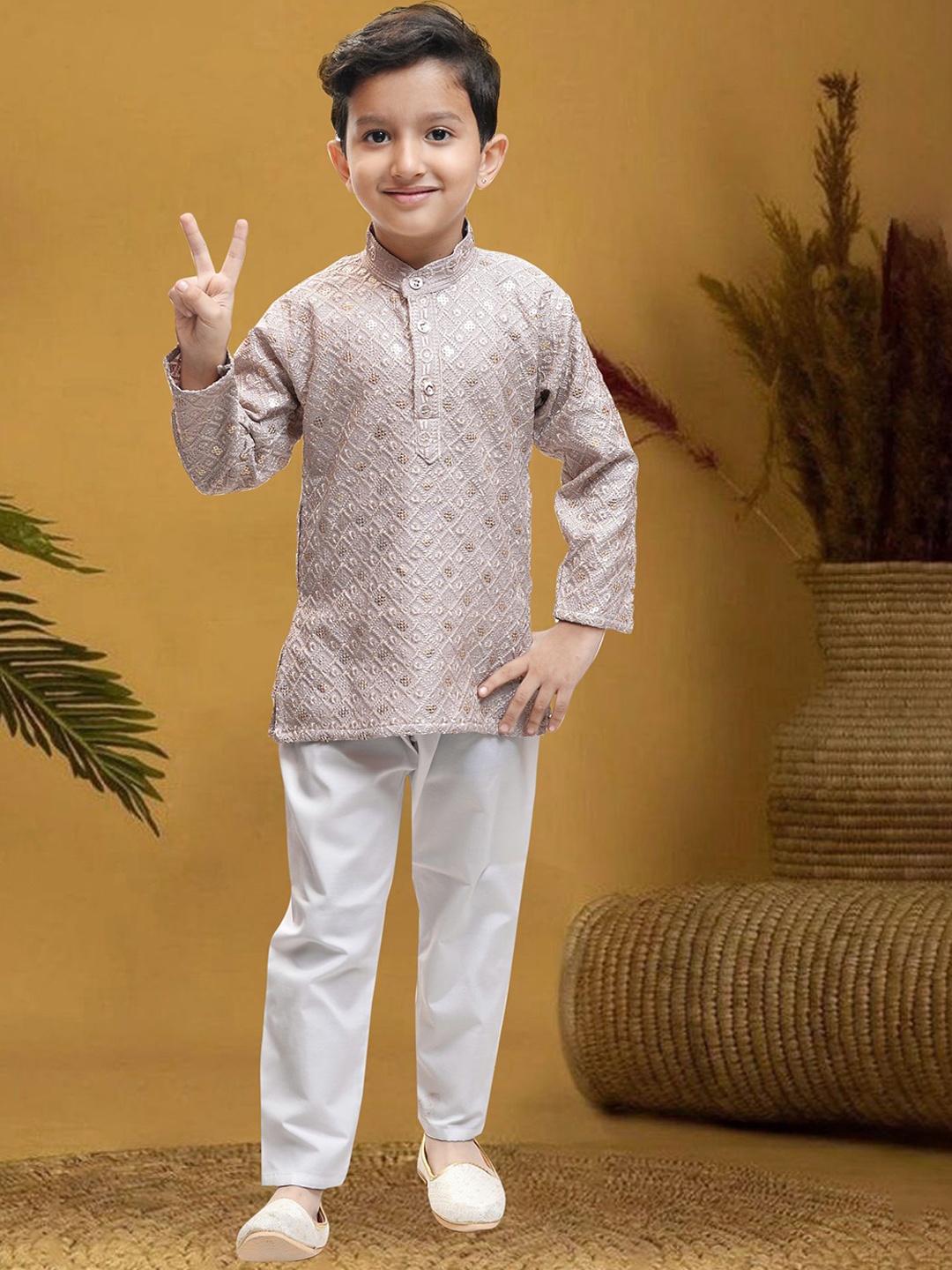 Little Needle Boys Ethnic Motifs Embroidered Chikankari Mandarin Collar Kurta with Pyjamas, Pink
Little Needle Boys Ethnic Motifs Embroidered Chikankari Mandarin Collar Kurta with Pyjamas, Pink