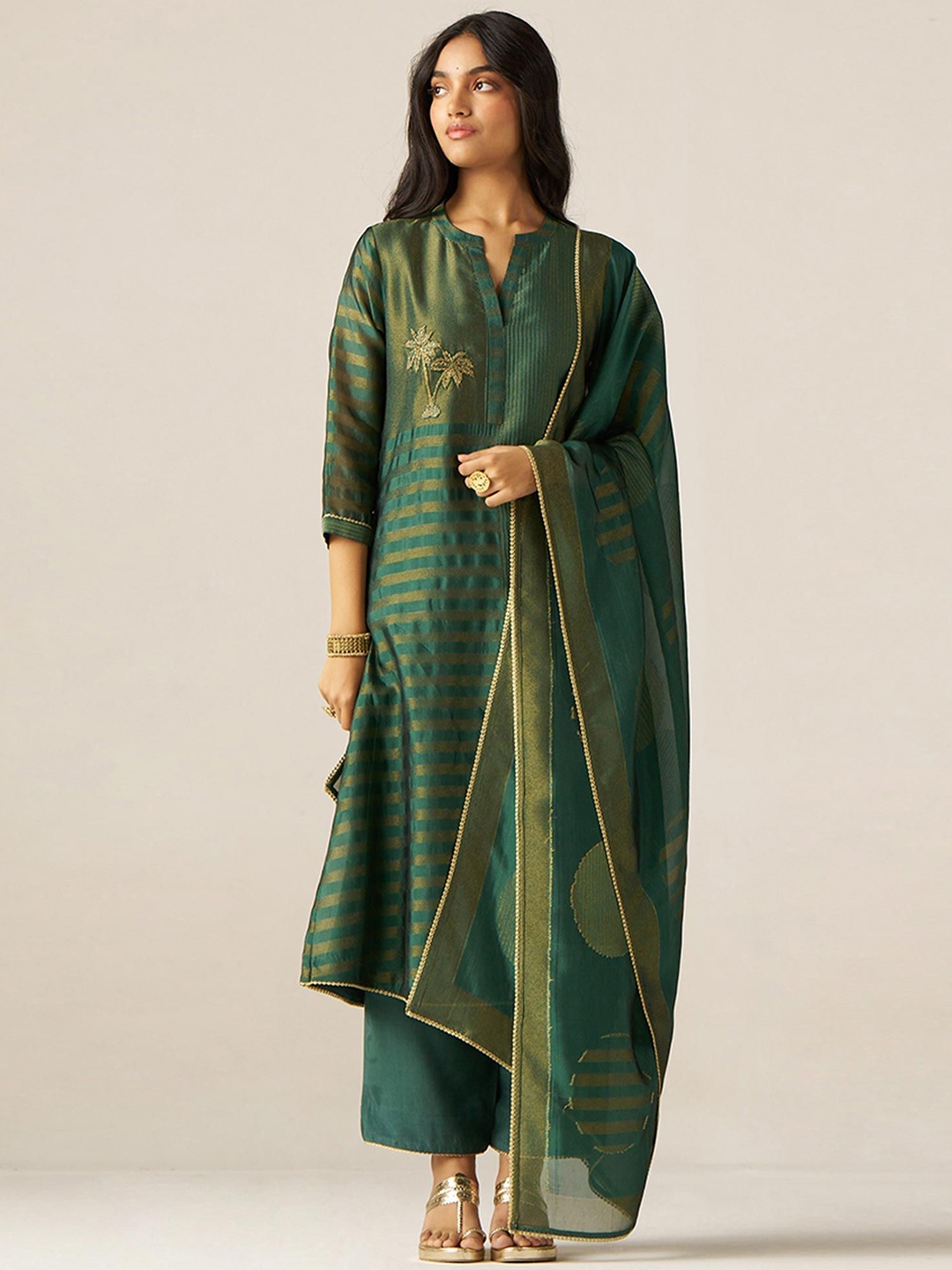Ganga Striped Woven Design Mandarin Collar Thread Work Straight Kurta With Palazzo&Dupatta, Green
Ganga Striped Woven Design Mandarin Collar Thread Work Straight Kurta With Palazzo&Dupatta, Green