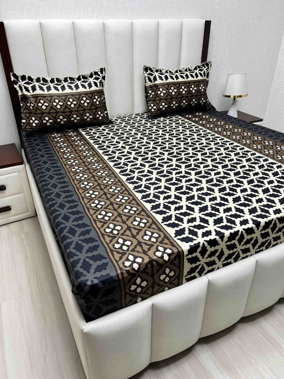 Pure Decor Velar Sib Brown Printed Pure Cotton 260 TC King Bedsheet Set 2.74 x 2.74 m
Pure Decor Velar Sib Brown Printed Pure Cotton 260 TC King Bedsheet Set 2.74 x 2.74 m