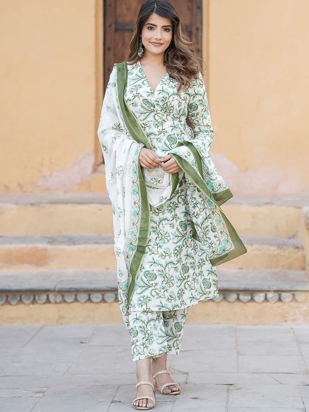 Jaitpuriya Floral Printed Angrakha Pure Cotton Anarkali Kurta With Trouser & Dupatta, Green
Jaitpuriya Floral Printed Angrakha Pure Cotton Anarkali Kurta With Trouser & Dupatta, Green