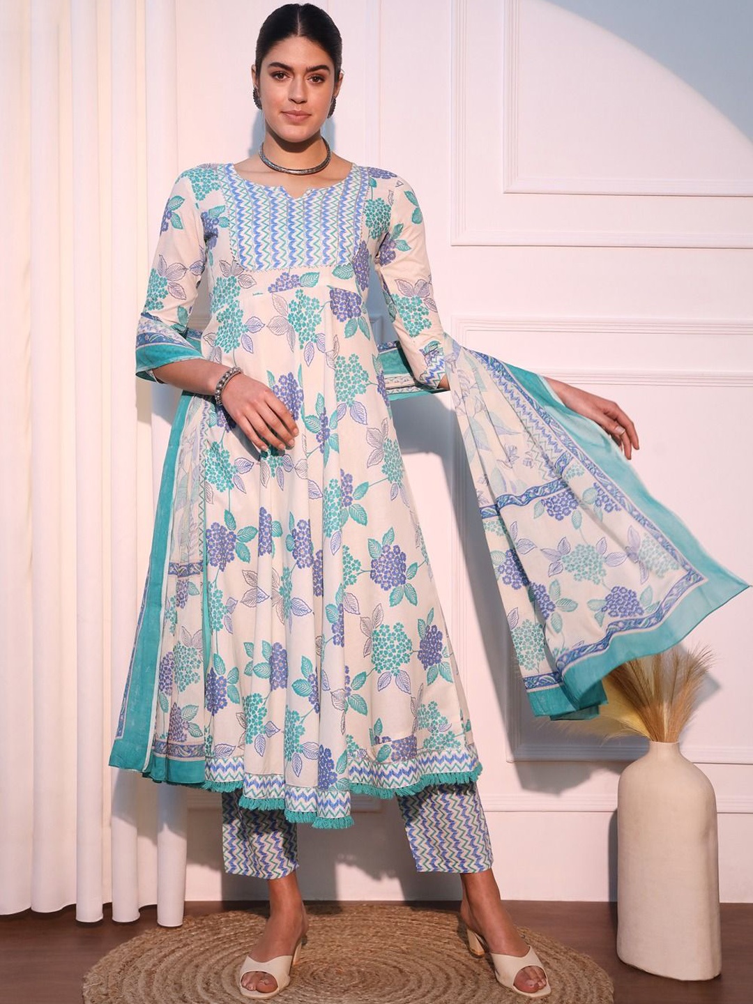 Jaitpuriya Floral Printed Pure Cotton Notch Neck Anarkali Kurta With Trouser & Dupatta, White
Jaitpuriya Floral Printed Pure Cotton Notch Neck Anarkali Kurta With Trouser & Dupatta, White