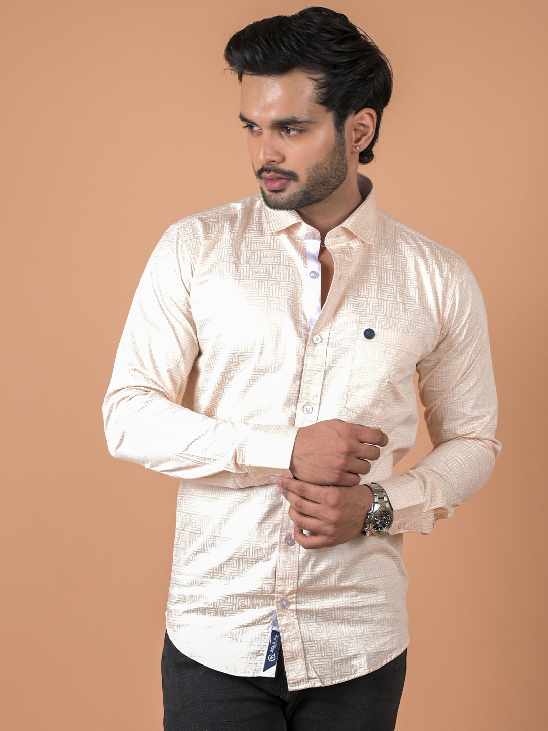 INDIAN THREADS Men Relaxed Fit Spread Collar Geometric Printed Cotton Casual Shirt, Peach
INDIAN THREADS Men Relaxed Fit Spread Collar Geometric Printed Cotton Casual Shirt, Peach