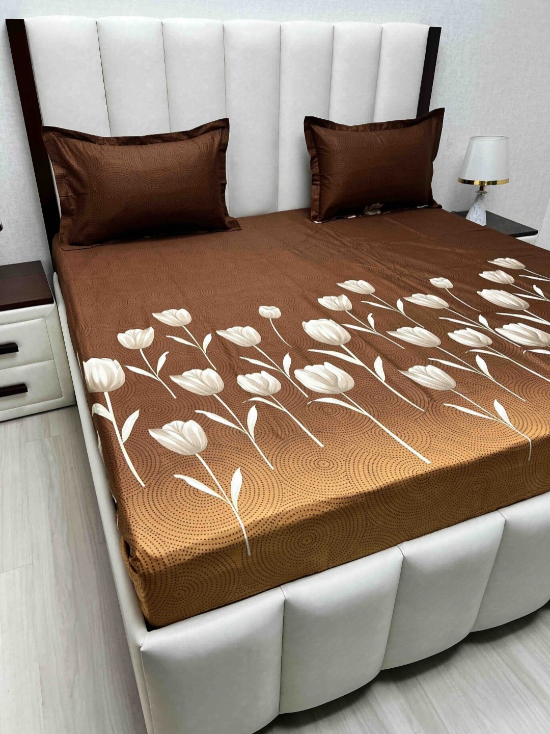 Pure Decor Velar sib Brown & White Floral Pure Cotton 250 TC King Bedsheet Set-2.74mx2.74m
Pure Decor Velar sib Brown & White Floral Pure Cotton 250 TC King Bedsheet Set-2.74mx2.74m