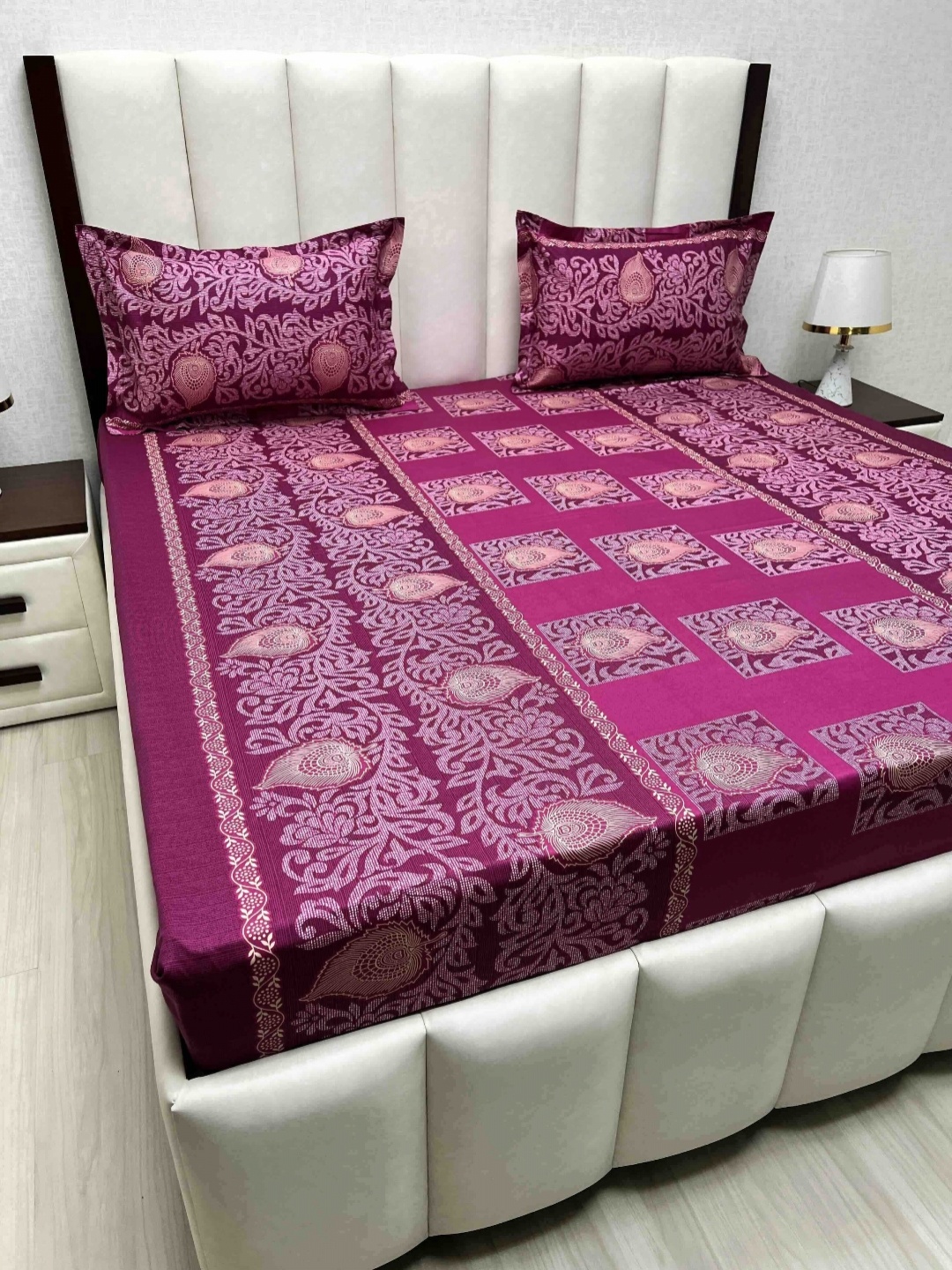 Pure Decor Velar sib Purple & White Ethnic Pure Cotton 240 TC Bedsheet Set-2.74mx2.74m
Pure Decor Velar sib Purple & White Ethnic Pure Cotton 240 TC Bedsheet Set-2.74mx2.74m