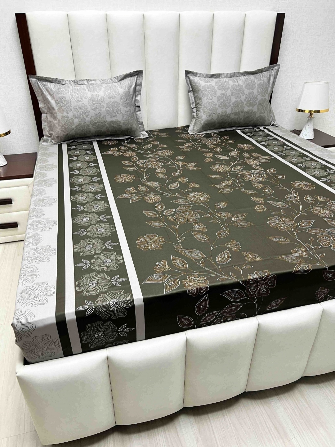 Pure Decor Velar Sib Brown & White Floral Pure Cotton 220 TC King Bedsheet Set-2.74mx2.74m
Pure Decor Velar Sib Brown & White Floral Pure Cotton 220 TC King Bedsheet Set-2.74mx2.74m