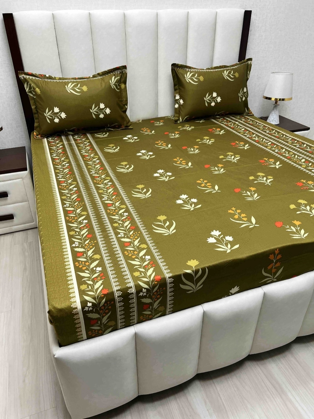 Pure Decor Passion Fur Green & White Floral Cotton 300 TC Queen Bedsheet Set-2.28mx2.54m
Pure Decor Passion Fur Green & White Floral Cotton 300 TC Queen Bedsheet Set-2.28mx2.54m