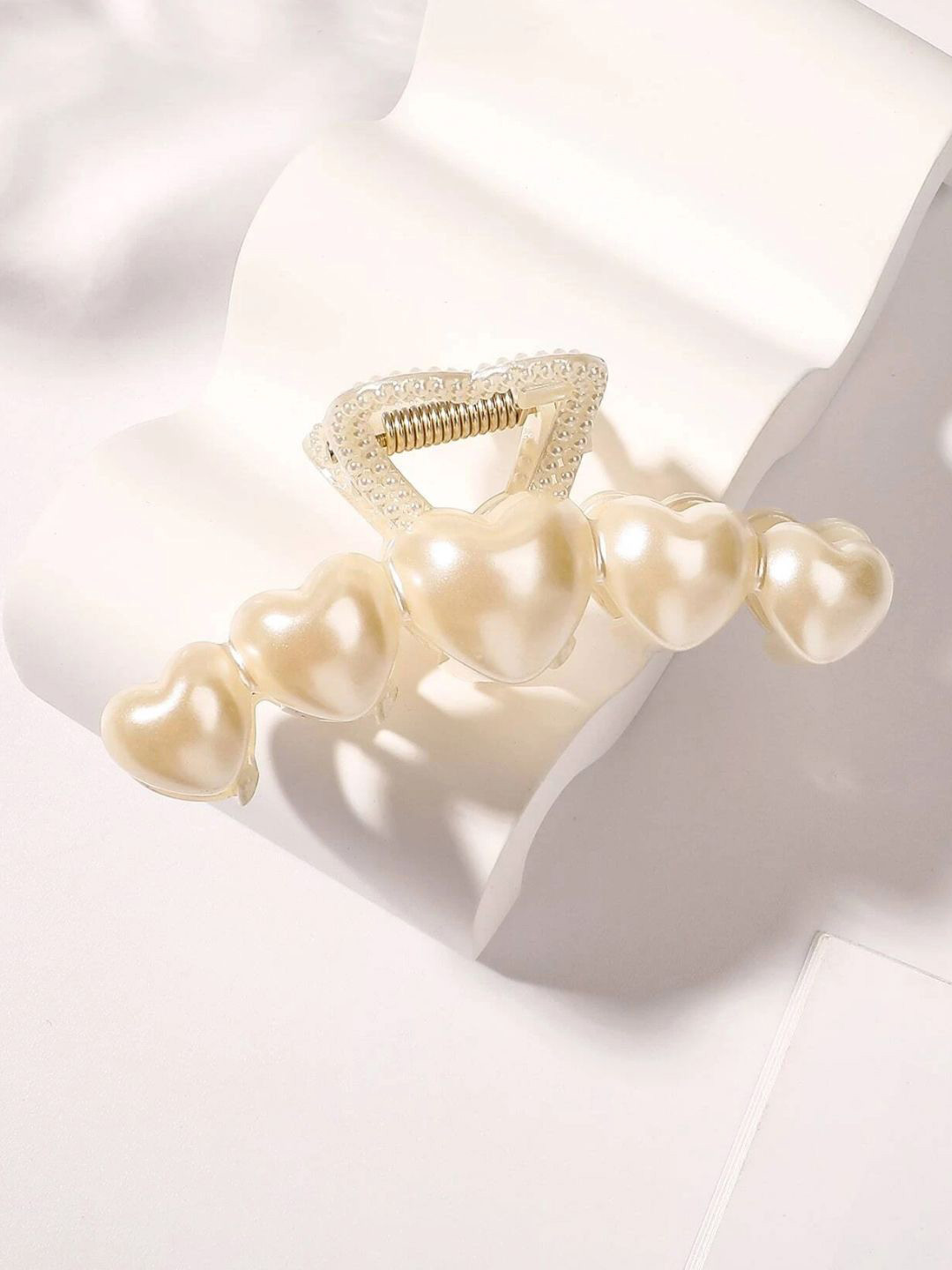 DressBerry Women Embellished Claw Clip, White 
DressBerry Women Embellished Claw Clip, White