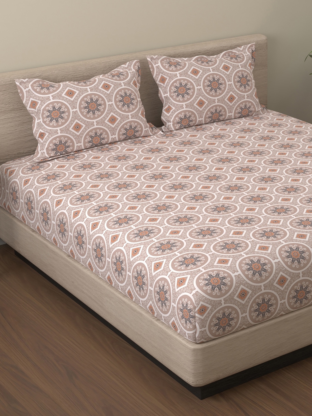 Huesland Brown & Orange Coloured Geometric 144TC Cotton Queen Bedsheet Set 2.43 m x 2.23 m
Huesland Brown & Orange Coloured Geometric 144TC Cotton Queen Bedsheet Set 2.43 m x 2.23 m