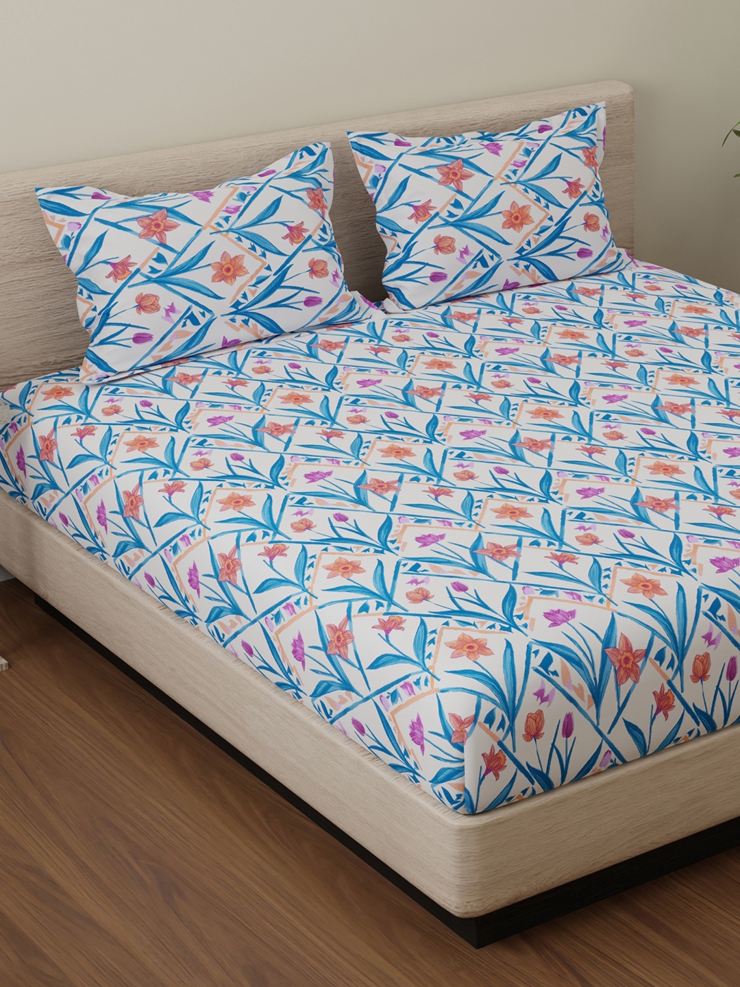 Huesland Blue & White Floral Printed 144 TC Cotton King Bedsheet Set 2.74 m x 2.74 m
Huesland Blue & White Floral Printed 144 TC Cotton King Bedsheet Set 2.74 m x 2.74 m