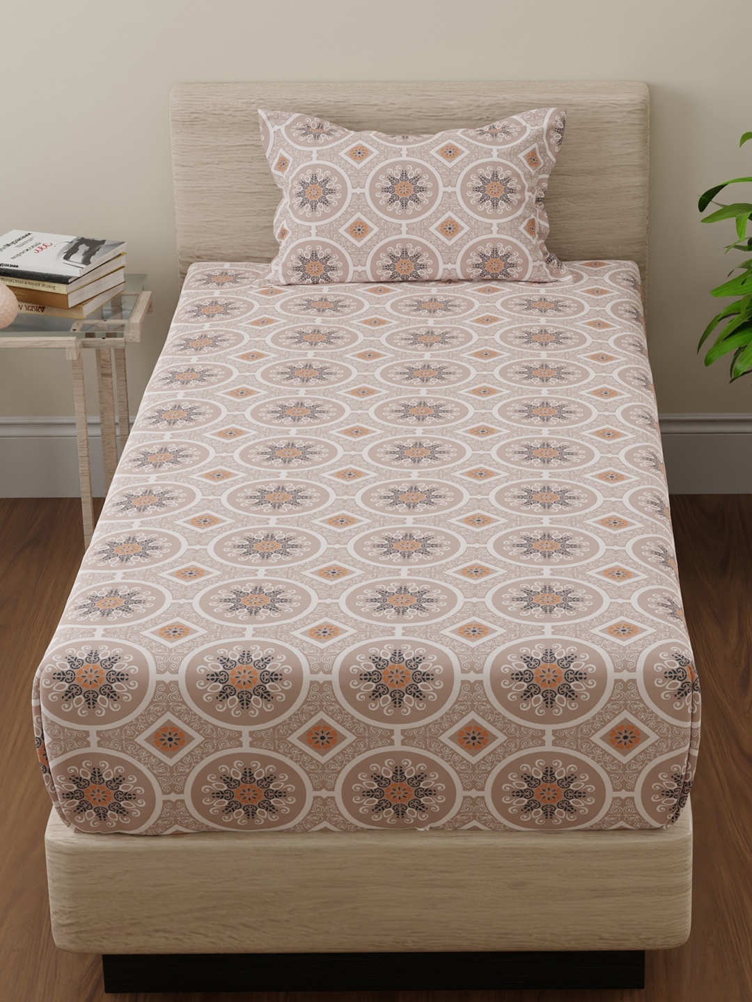 Huesland Brown & Orange Coloured Printed 144TC Cotton Single Bedsheet Set 2.23 m x 1.39 m
Huesland Brown & Orange Coloured Printed 144TC Cotton Single Bedsheet Set 2.23 m x 1.39 m