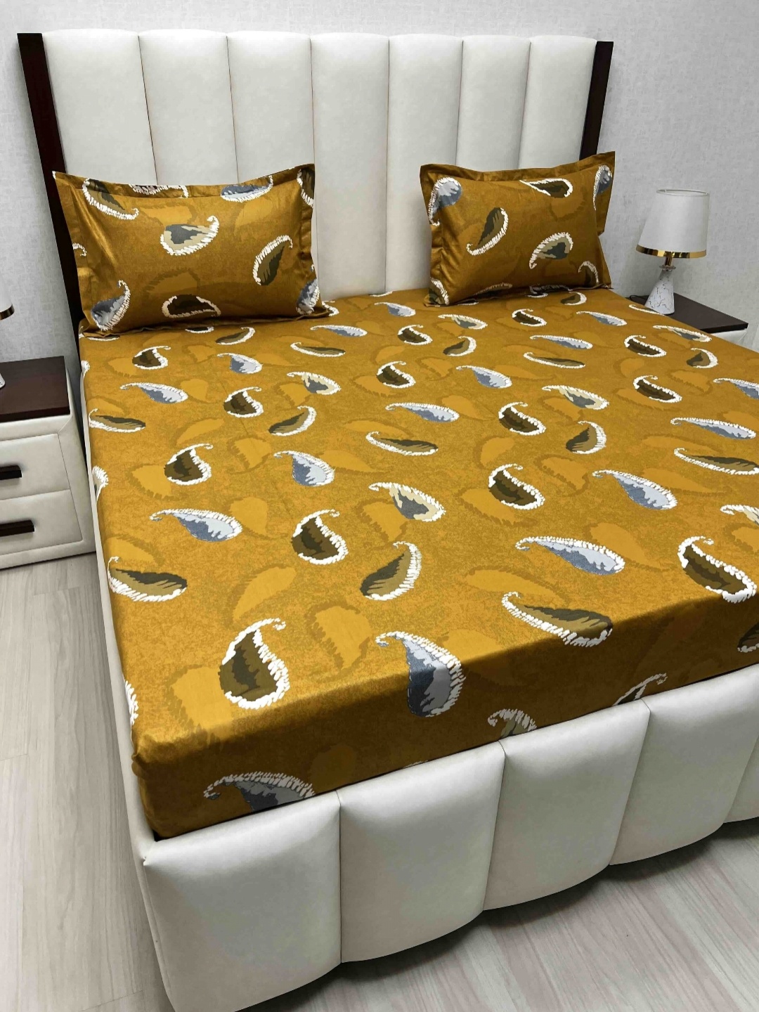 Pure Decor Passion Fur Brown & White Ethnic Cotton 250 TC Queen Bedsheet Set-2.28mx2.54m
Pure Decor Passion Fur Brown & White Ethnic Cotton 250 TC Queen Bedsheet Set-2.28mx2.54m