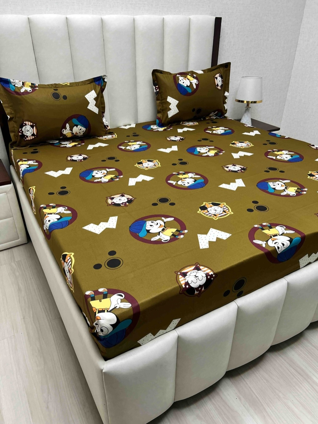Pure Decor Brown Cartoon Characters Pure Cotton 220 TC Queen Bedsheet Set 2.28 m x 2.54 m
Pure Decor Brown Cartoon Characters Pure Cotton 220 TC Queen Bedsheet Set 2.28 m x 2.54 m
