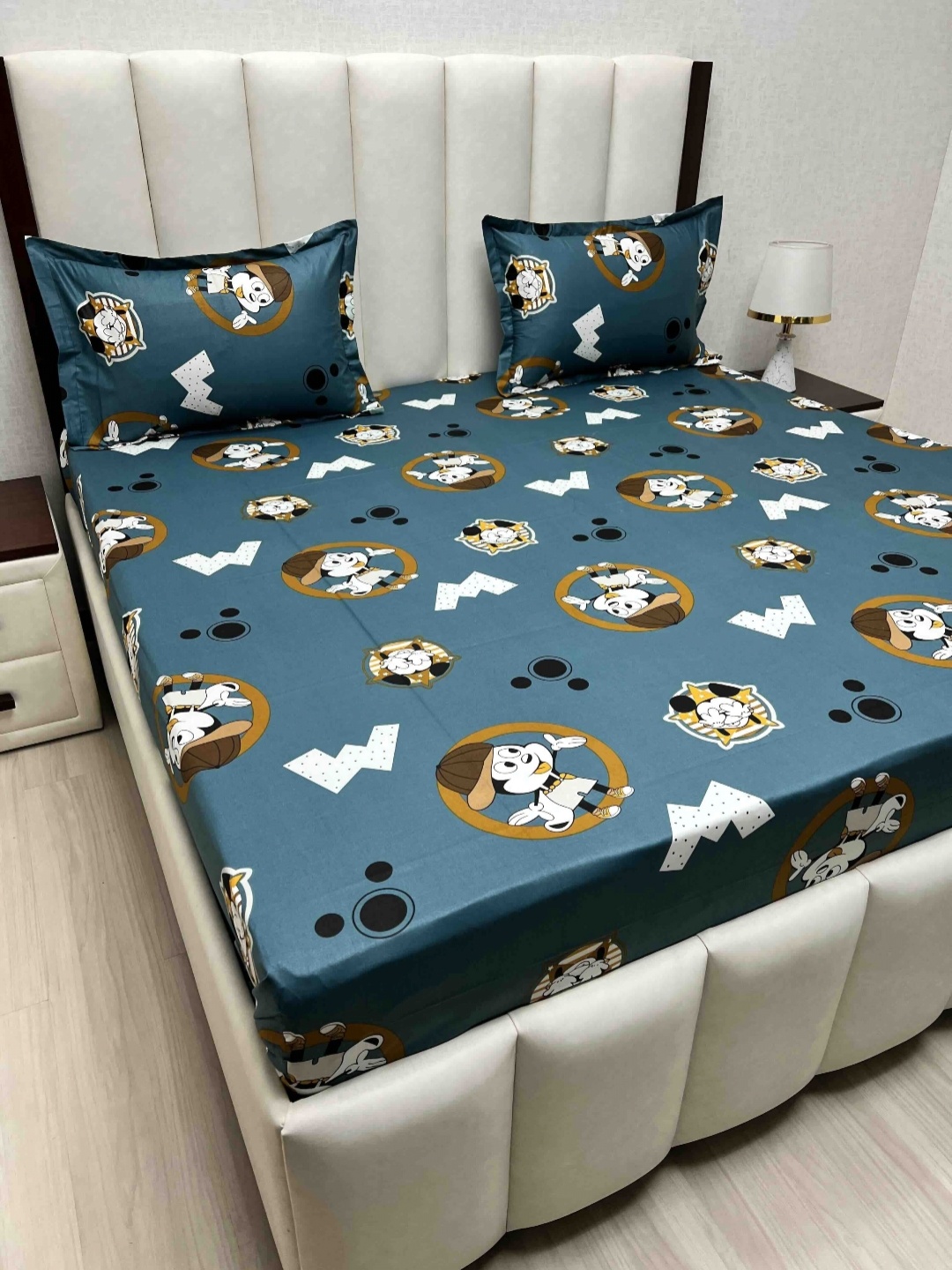 Pure Decor Blue Cartoon Characters Pure Cotton 200 TC Queen Bedsheet Set 2.28 m x 2.54 m
Pure Decor Blue Cartoon Characters Pure Cotton 200 TC Queen Bedsheet Set 2.28 m x 2.54 m