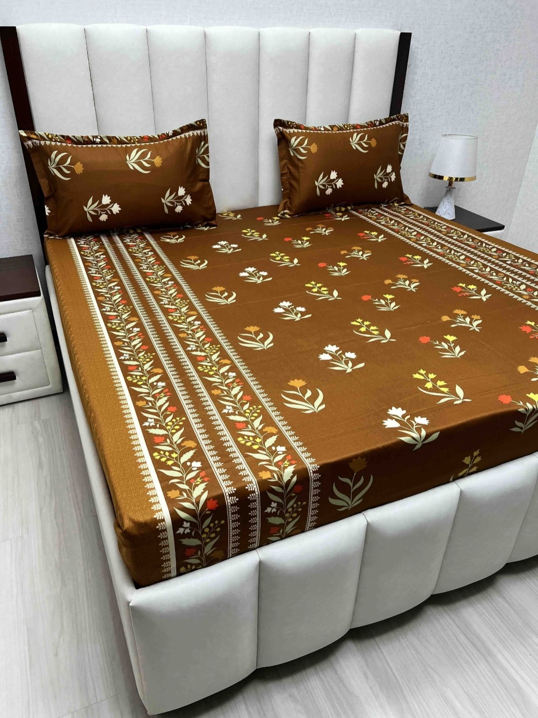 Pure Decor Brown & White Floral Pure Cotton 350 TC Queen Bedsheet Set 2.28 m x 2.54 m
Pure Decor Brown & White Floral Pure Cotton 350 TC Queen Bedsheet Set 2.28 m x 2.54 m