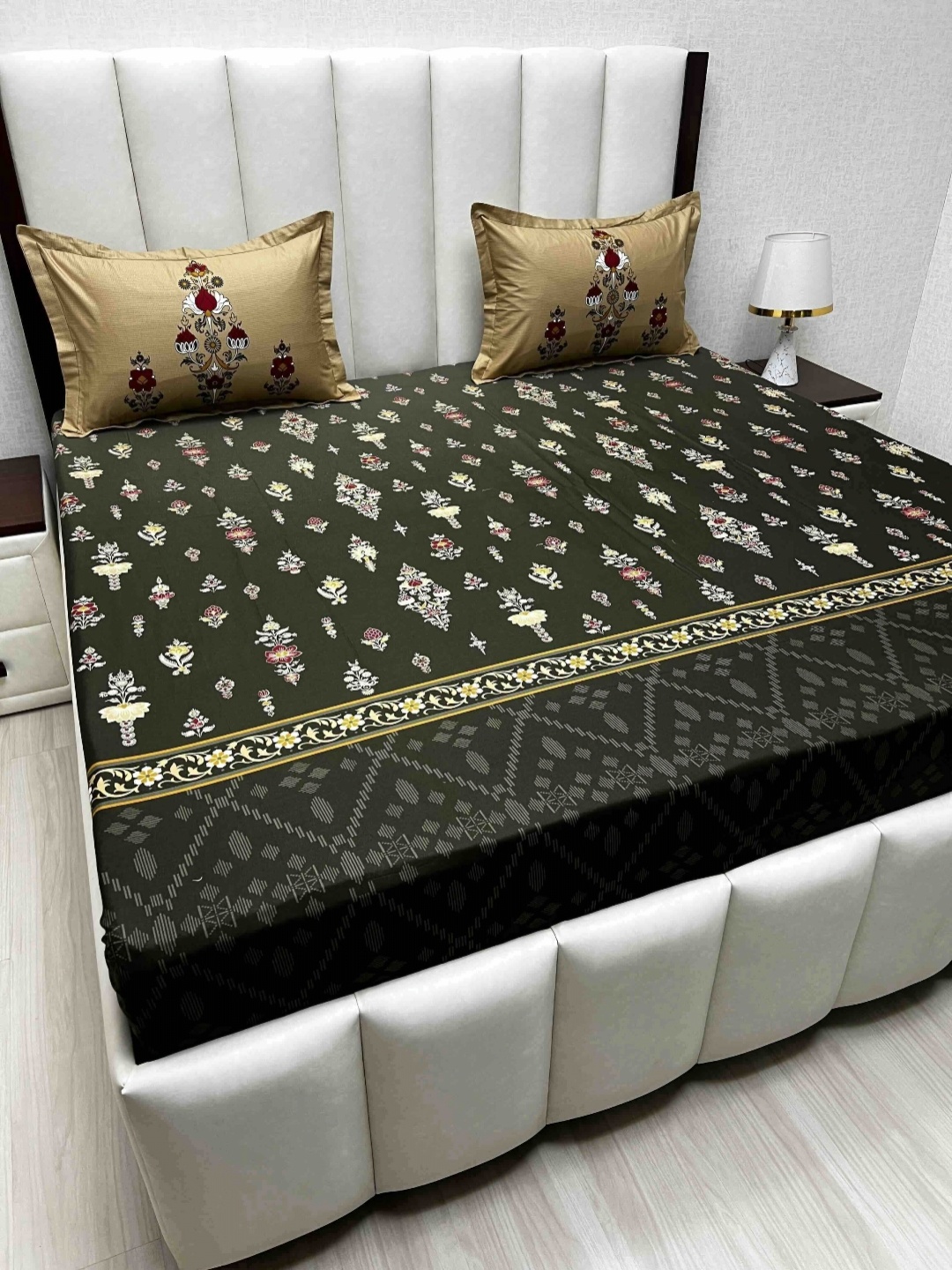 Pure Decor Royal Lifestyle Floral 380 TC Pure Cotton King Bedsheet Set-2.74 m x 2.74 m, Green
Pure Decor Royal Lifestyle Floral 380 TC Pure Cotton King Bedsheet Set-2.74 m x 2.74 m, Green