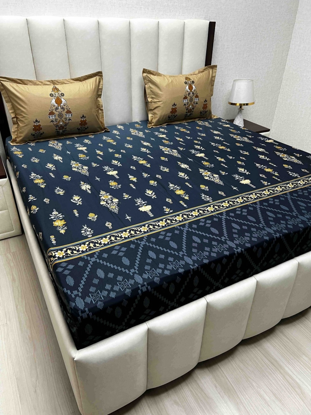 Pure Decor Royal Lifestyle Floral 380 TC Pure Cotton King Bedsheet Set-2.74 m x 2.74 m, Blue
Pure Decor Royal Lifestyle Floral 380 TC Pure Cotton King Bedsheet Set-2.74 m x 2.74 m, Blue