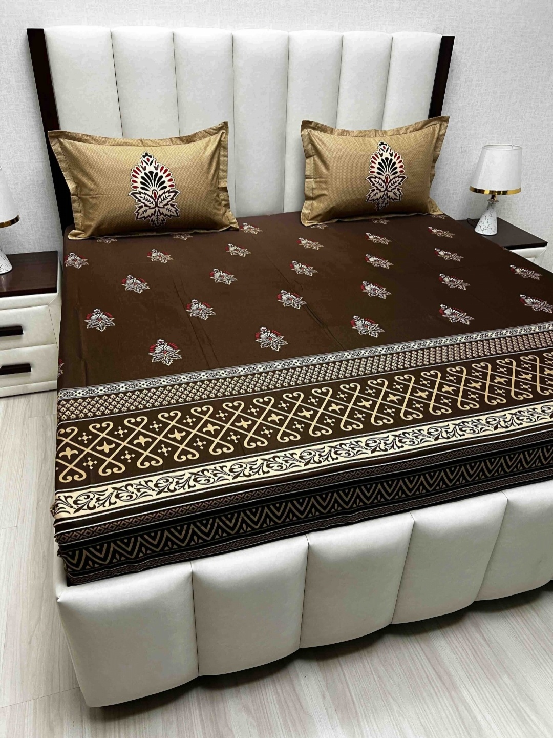Pure Decor Royal Lifestyle 350 TC Pure Cotton King Bedsheet Set-2.74 m x 2.74 m, Brown
Pure Decor Royal Lifestyle 350 TC Pure Cotton King Bedsheet Set-2.74 m x 2.74 m, Brown