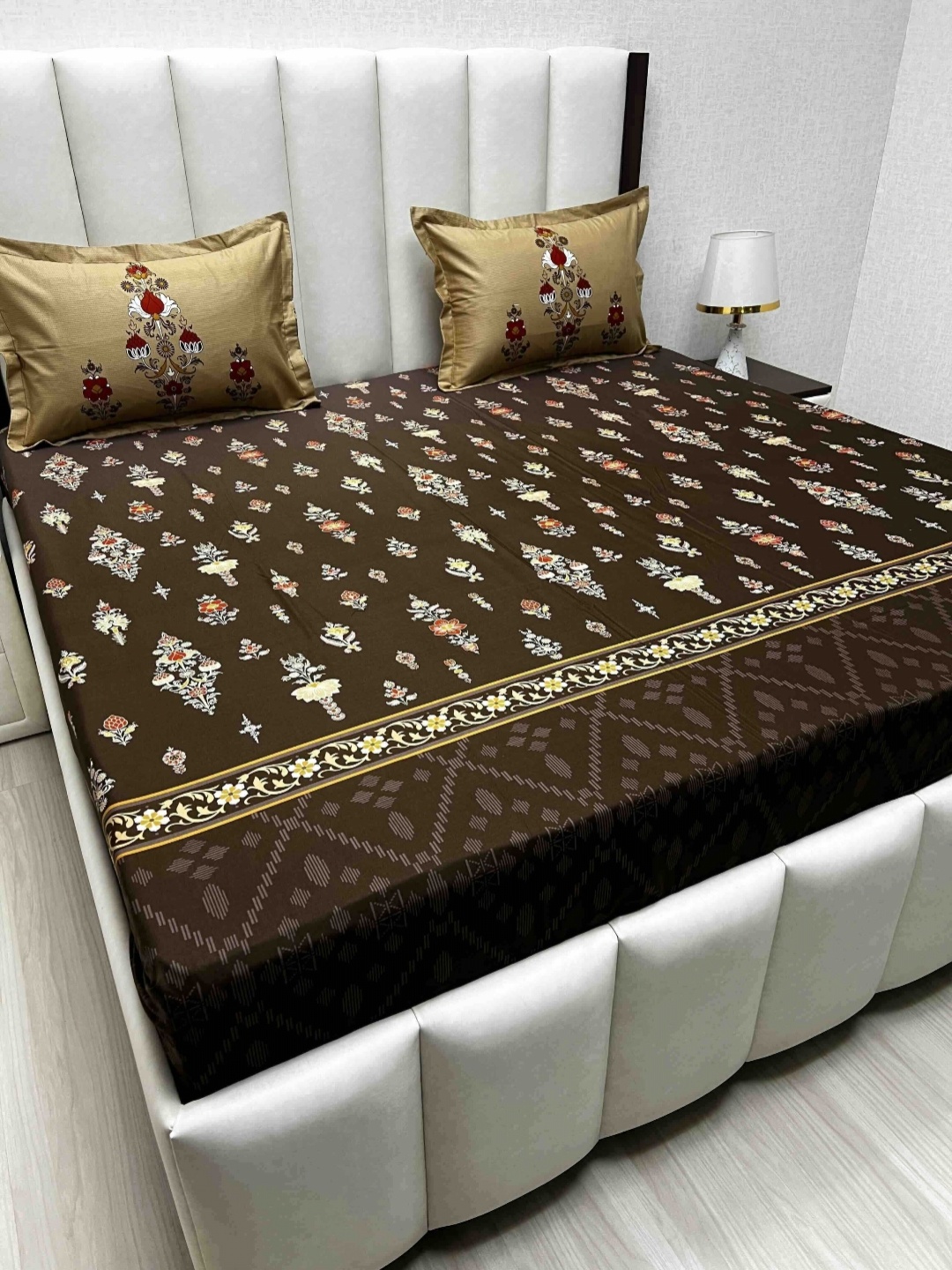 Pure Decor Royal Lifestyle Floral 330 TC Pure Cotton King Bedsheet Set-2.74 m x 2.74 m, Brown
Pure Decor Royal Lifestyle Floral 330 TC Pure Cotton King Bedsheet Set-2.74 m x 2.74 m, Brown