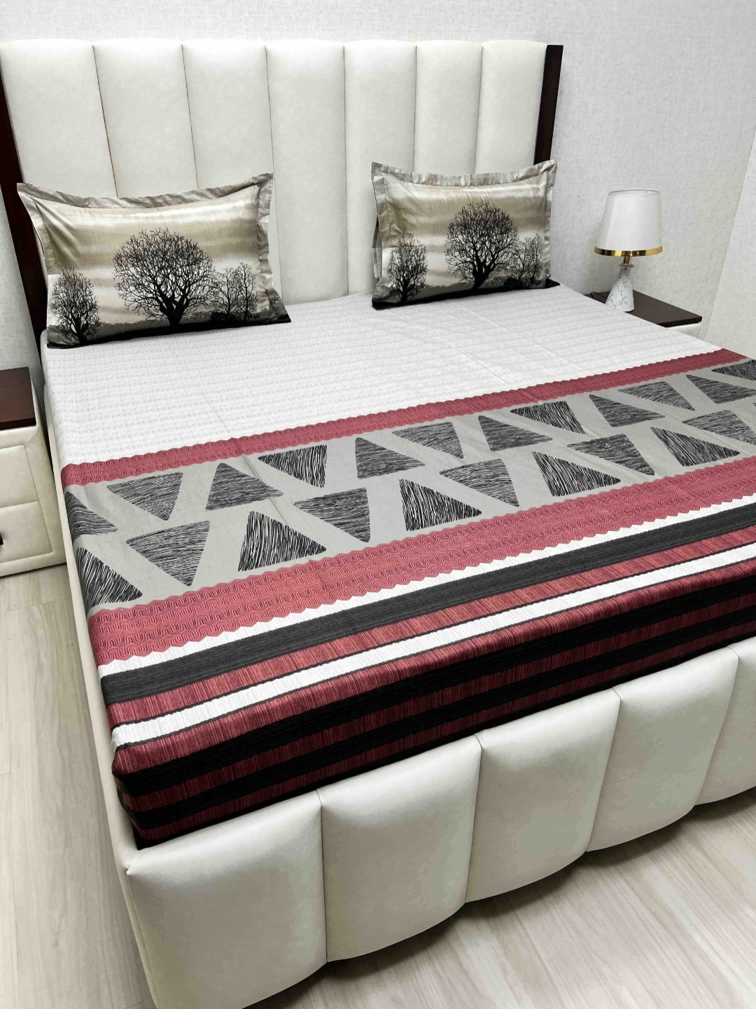 Pure Decor Royal Lifestyle 300 TC Pure Cotton King Bedsheet Set-2.74 m x 2.74 m, White
Pure Decor Royal Lifestyle 300 TC Pure Cotton King Bedsheet Set-2.74 m x 2.74 m, White