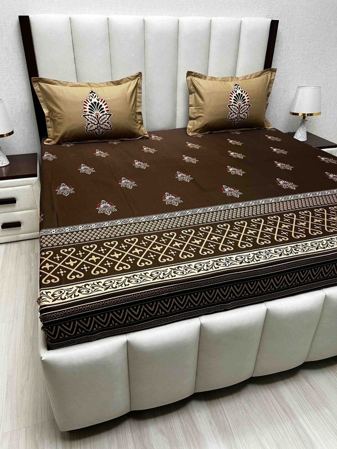 Pure Decor Brown & White Ethnic Motifs 240 TC Cotton King Bedsheet Set 2.74 m x 2.74 m
Pure Decor Brown & White Ethnic Motifs 240 TC Cotton King Bedsheet Set 2.74 m x 2.74 m