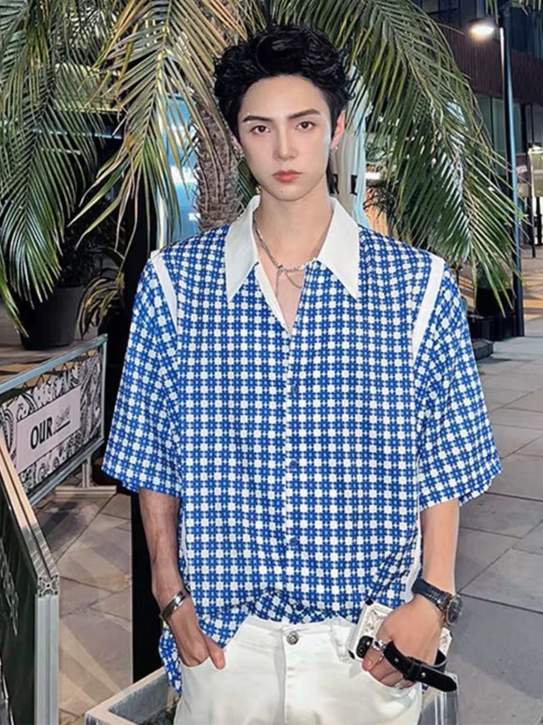StyleCast Men Original Oversized Fit Spread Collar Floral Printed Casual Shirt, White
StyleCast Men Original Oversized Fit Spread Collar Floral Printed Casual Shirt, White