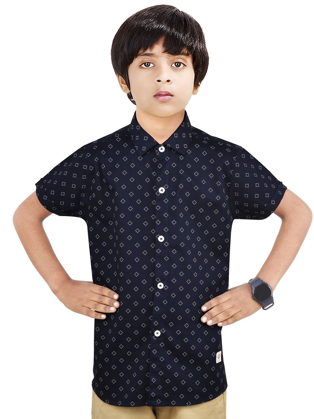 MADE IN THE SHADE Boys Spread Collar Geometric Printed Cotton Casual Shirt, Navy blue
MADE IN THE SHADE Boys Spread Collar Geometric Printed Cotton Casual Shirt, Navy blue