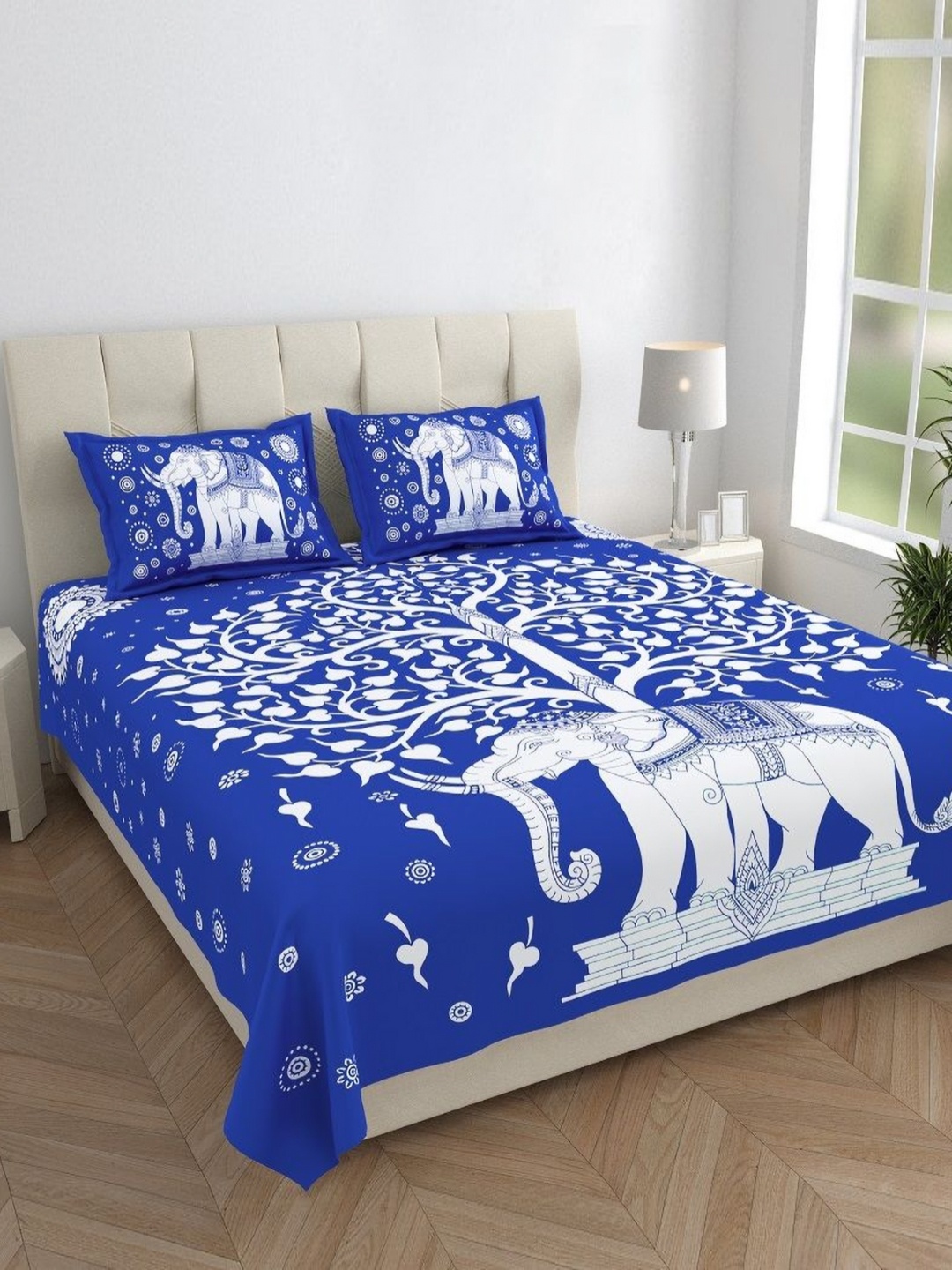 HOMELINE Blue & White Graphic Cotton 144 TC Double Queen Bedsheet Set-2.35 m x 2.15 m
HOMELINE Blue & White Graphic Cotton 144 TC Double Queen Bedsheet Set-2.35 m x 2.15 m