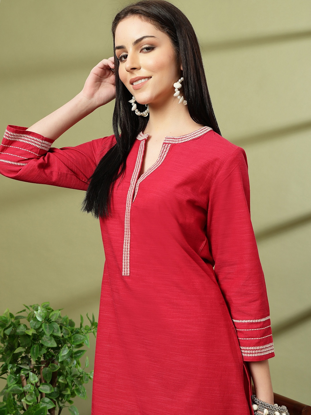 Nayam By Lakshita Geometric Printed Thread Work Cotton Linen Kurta With Trouser, Pink
Nayam By Lakshita Geometric Printed Thread Work Cotton Linen Kurta With Trouser, Pink