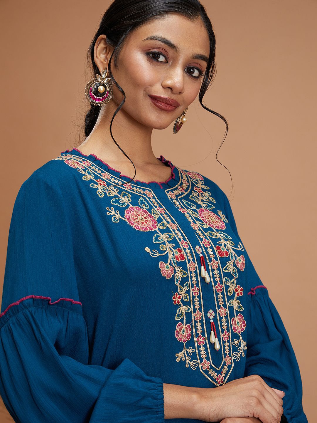 Nayam By Lakshita Floral Embroidered Thread Work Straight Kurta with Trousers & Dupatta, Teal
Nayam By Lakshita Floral Embroidered Thread Work Straight Kurta with Trousers & Dupatta, Teal
