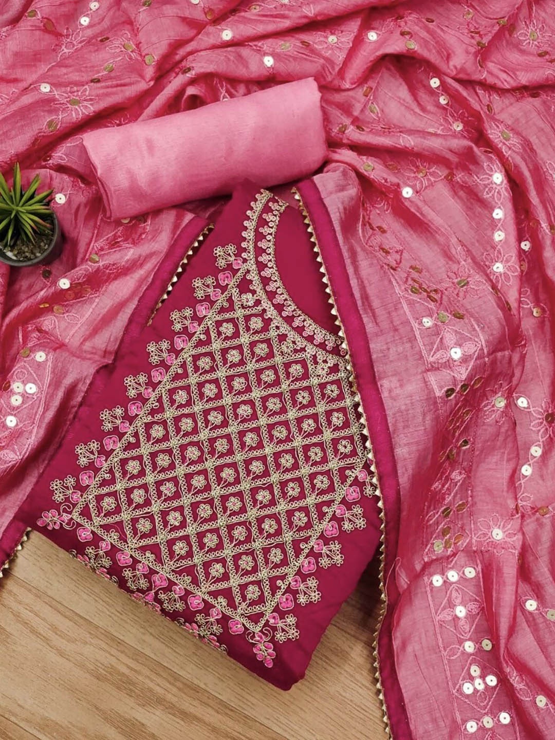 LeeliPeeri Designer Floral Embroidered Sequinned Unstitched Dress Material, Magenta
LeeliPeeri Designer Floral Embroidered Sequinned Unstitched Dress Material, Magenta
