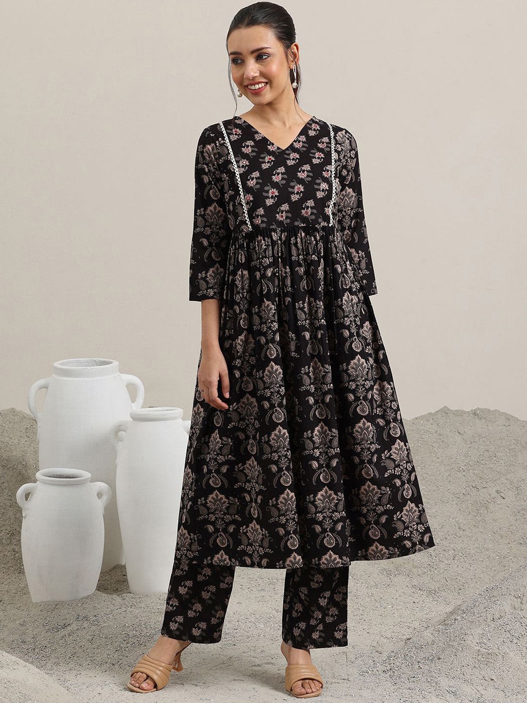 Libas Floral Printed Pleated Thread Work Pure Cotton Anarkali Kurta with Trousers, Black
Libas Floral Printed Pleated Thread Work Pure Cotton Anarkali Kurta with Trousers, Black