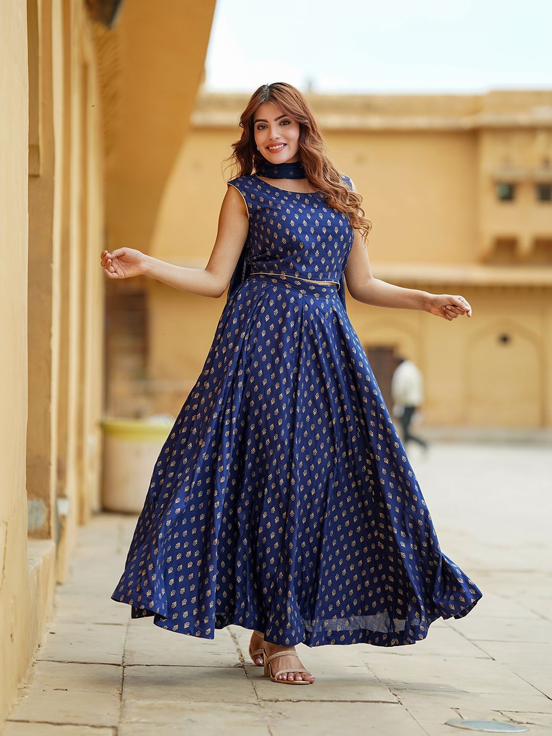 Jaitpuriya Floral Printed Foil Print Ready to Wear Lehenga & Blouse With Dupatta, Blue
Jaitpuriya Floral Printed Foil Print Ready to Wear Lehenga & Blouse With Dupatta, Blue