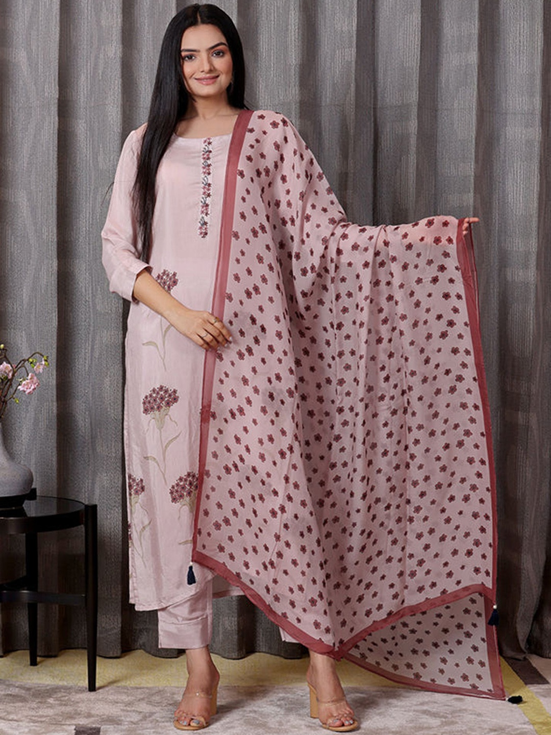 SUKRUTI DESIGN Floral Printed Thread Work Pure Silk Straight Kurta with Trousers & Dupatta, Pink
SUKRUTI DESIGN Floral Printed Thread Work Pure Silk Straight Kurta with Trousers & Dupatta, Pink
