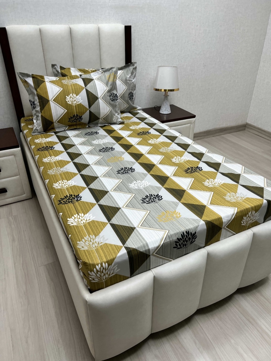 Pure Decor Cotton Single Bed Size Bedsheet With 2 Pillow Covers 1.73m X 2.36m, Green
Pure Decor Cotton Single Bed Size Bedsheet With 2 Pillow Covers 1.73m X 2.36m, Green