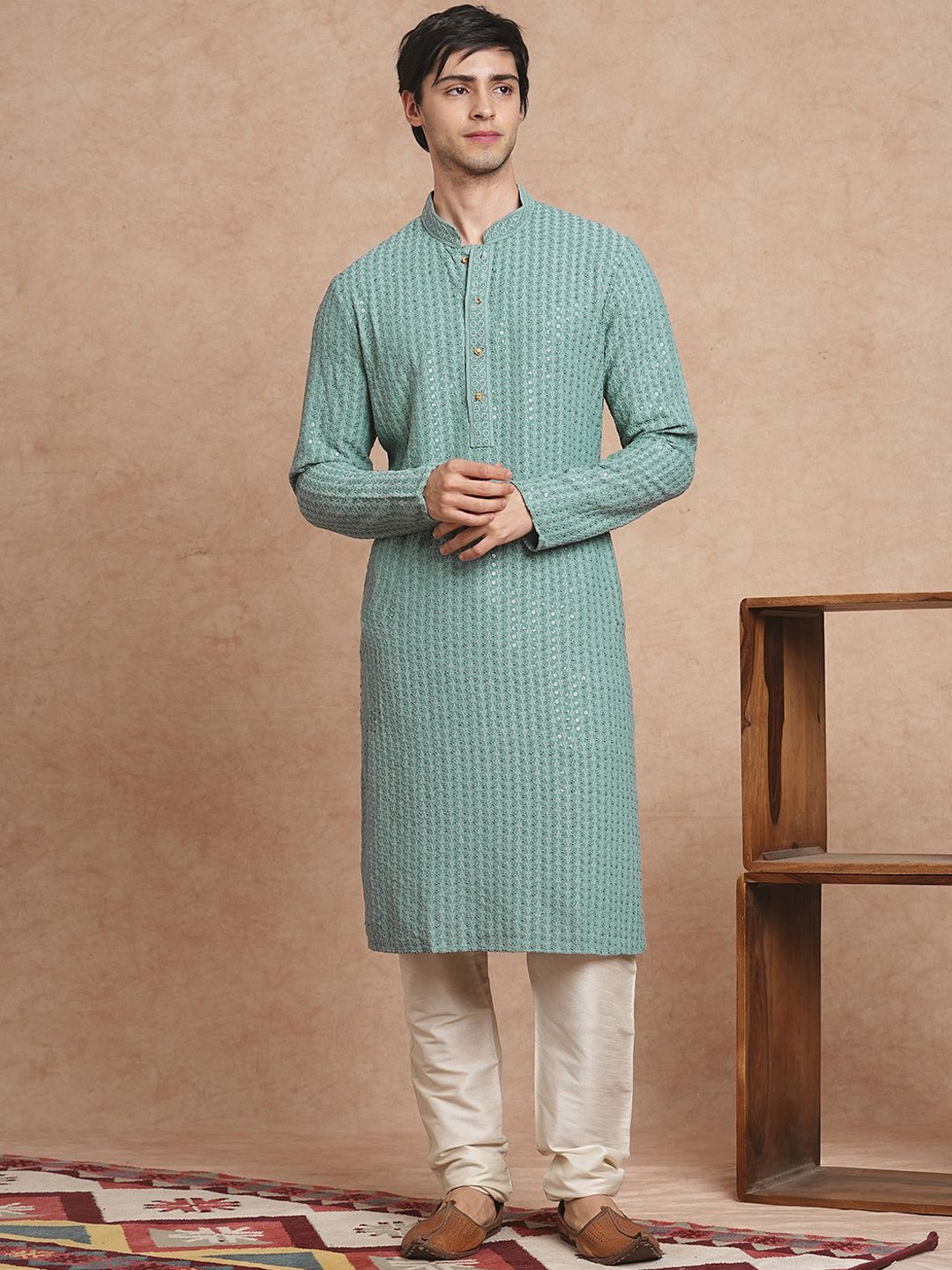 SWAGG INDIA Geometric Embroidered Mandarin Collar Sequinned Straight Kurta, Sea green
SWAGG INDIA Geometric Embroidered Mandarin Collar Sequinned Straight Kurta, Sea green