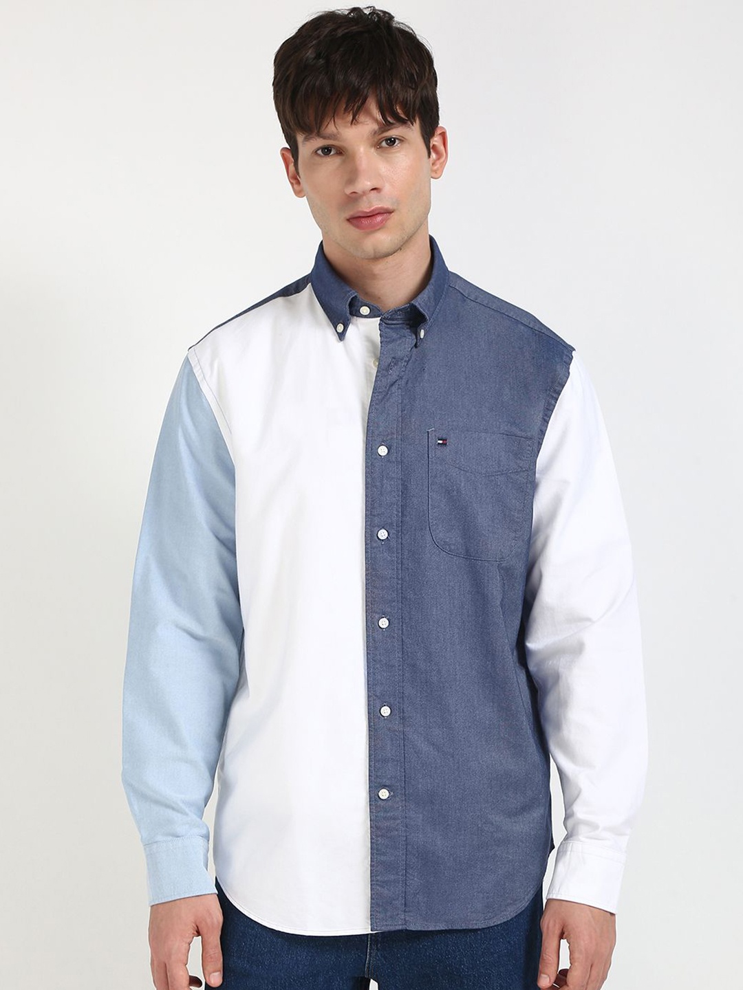 Tommy Hilfiger Men Button-Down Collar Colourblocked Cotton Casual Shirt, Navy blue
Tommy Hilfiger Men Button-Down Collar Colourblocked Cotton Casual Shirt, Navy blue
