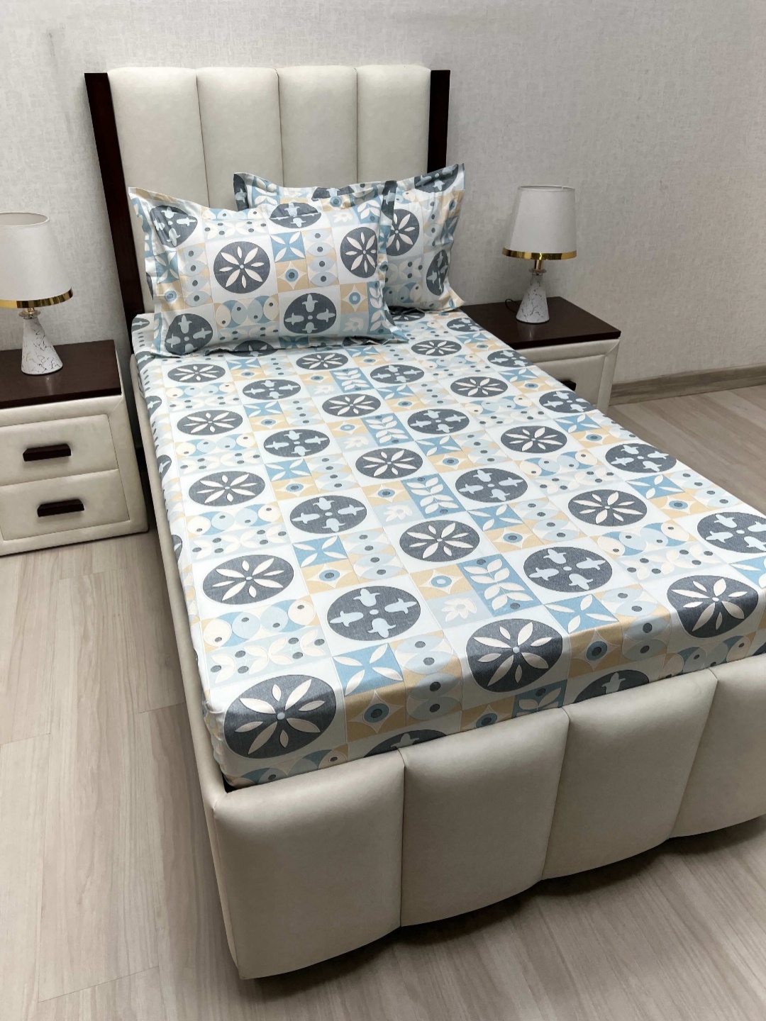 Pure Decor Cotton Single Bed Size Bedsheet With 2 Pillow Covers 1.73m X 2.36m, White
Pure Decor Cotton Single Bed Size Bedsheet With 2 Pillow Covers 1.73m X 2.36m, White