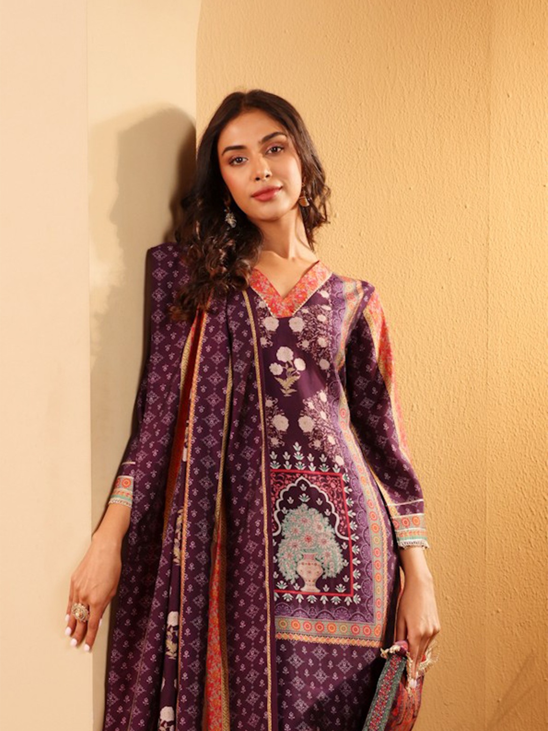 Varanga Ethnic Motifs Printed Gotta Patti Chanderi Silk Kurta With Trousers And Dupatta, Violet
Varanga Ethnic Motifs Printed Gotta Patti Chanderi Silk Kurta With Trousers And Dupatta, Violet