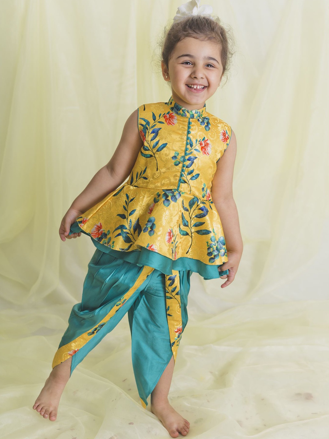 SAKA DESIGNS Girls Floral Printed Band Collar Anarkali Kurta With Dhoti Pants, Yellow
SAKA DESIGNS Girls Floral Printed Band Collar Anarkali Kurta With Dhoti Pants, Yellow